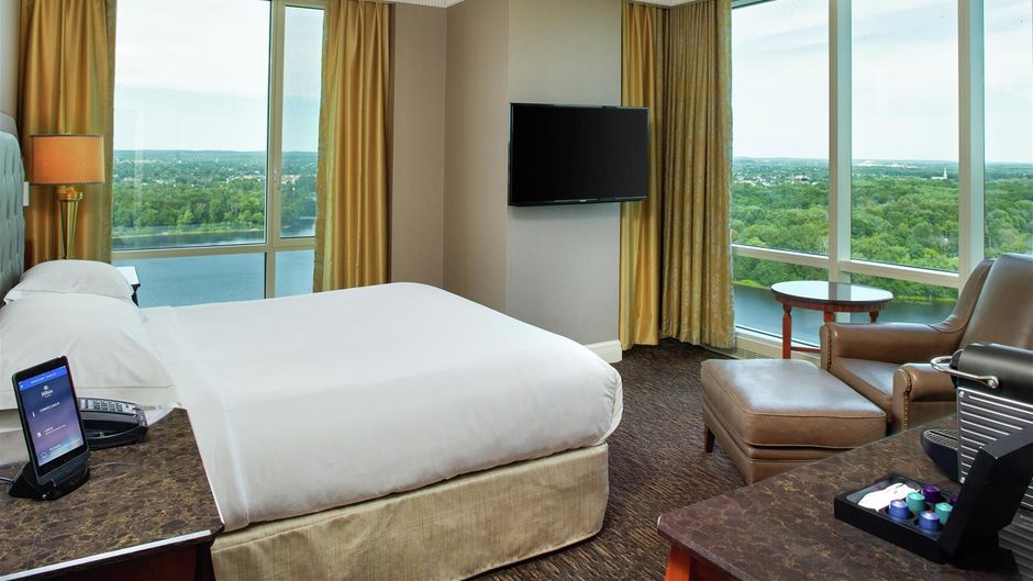 Hilton Lac-Leamy Room