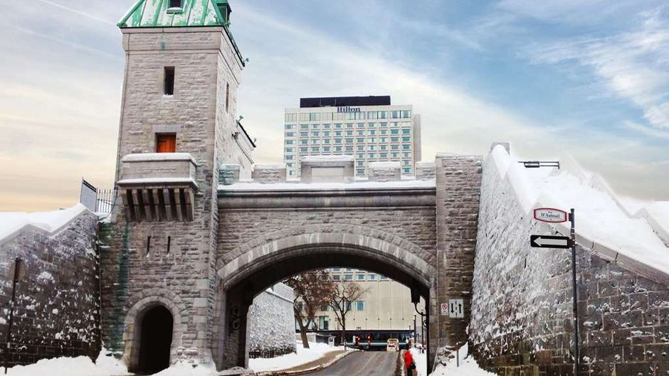 Hilton Quebec Exterior