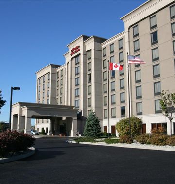 Hampton Inn & Suites Windsor