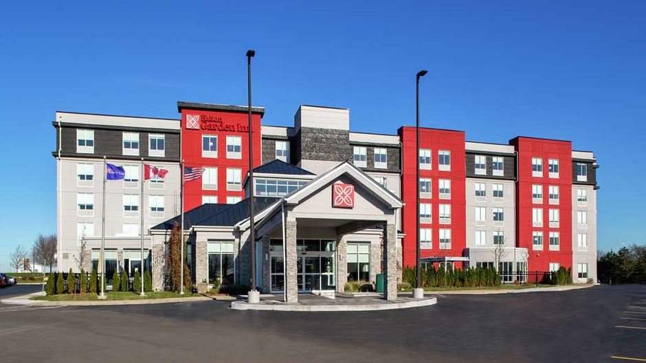 Hilton Garden Inn Toronto Oakville Exterior