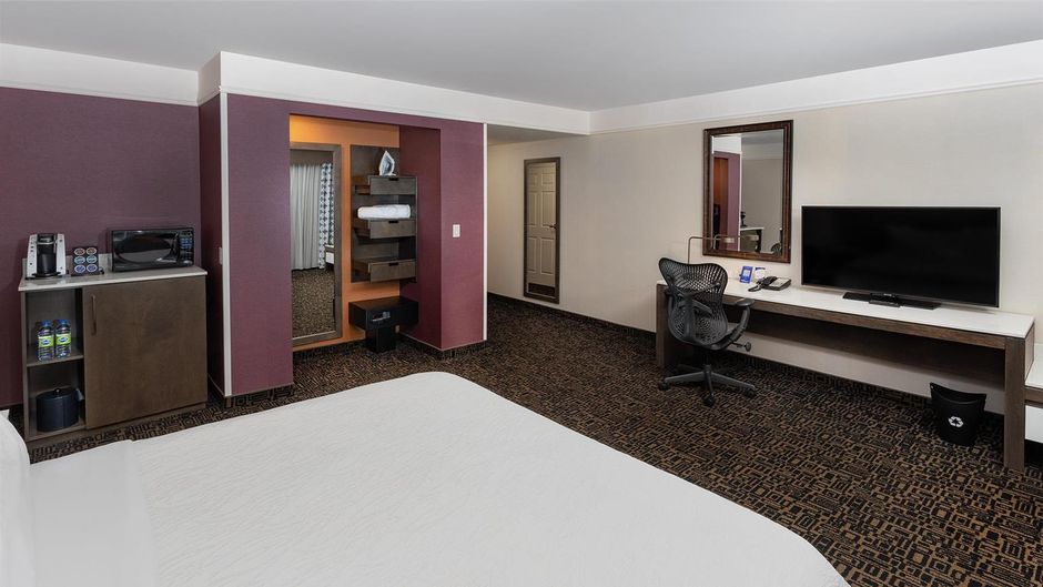 Hilton Garden Inn Montreal Centre-ville Room