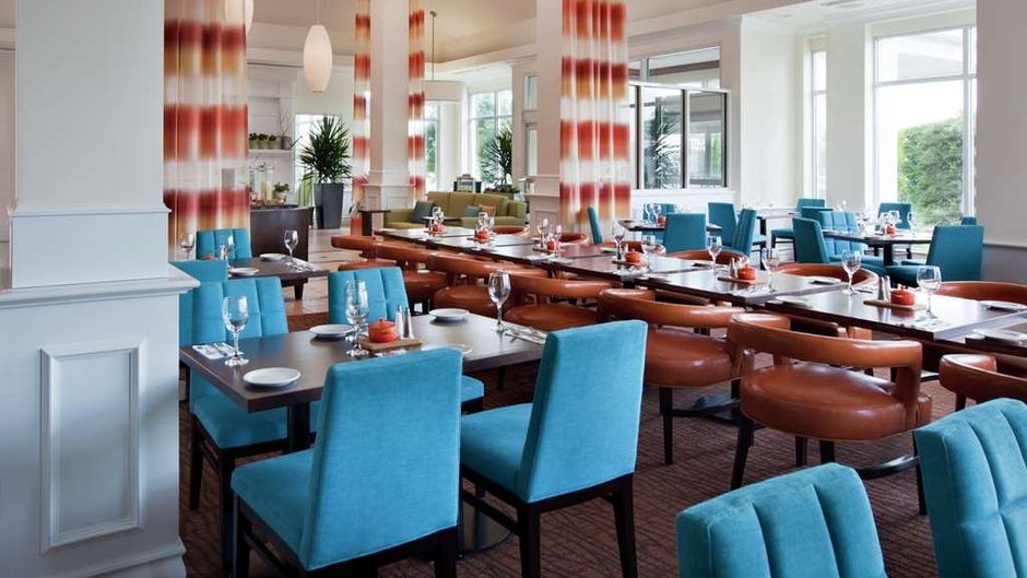 Hilton Garden Inn Montreal Airport Restaurant
