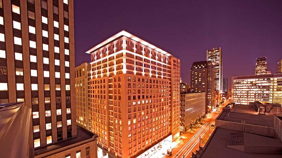 Embassy Suites Montreal by Hilton Exterior