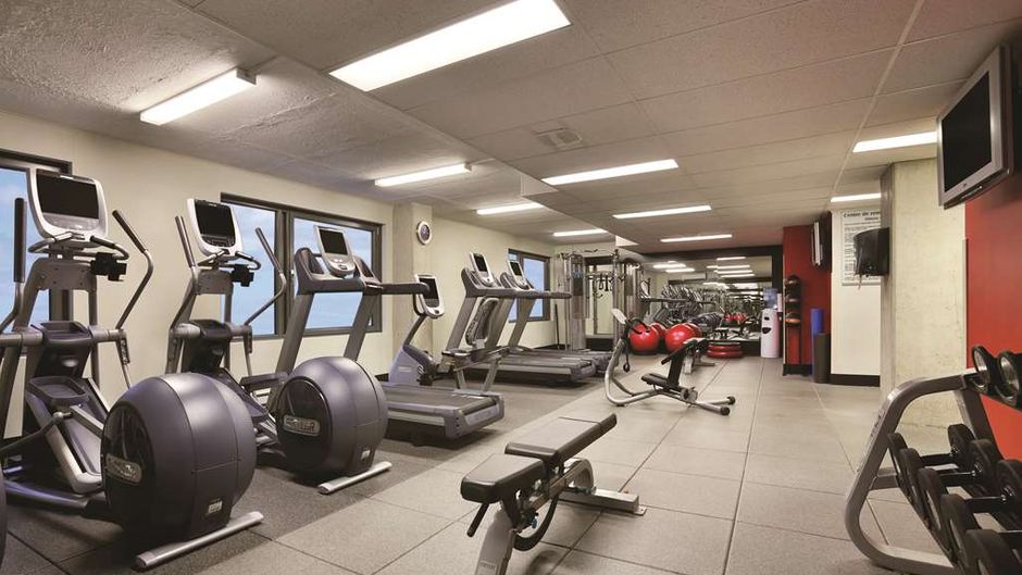 Embassy Suites Montreal by Hilton Health