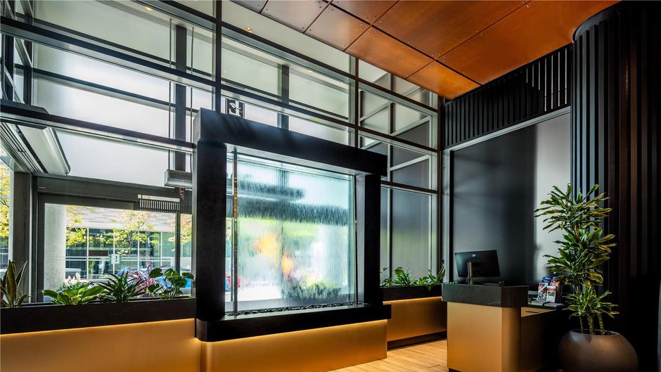 Embassy Suites Montreal by Hilton Lobby