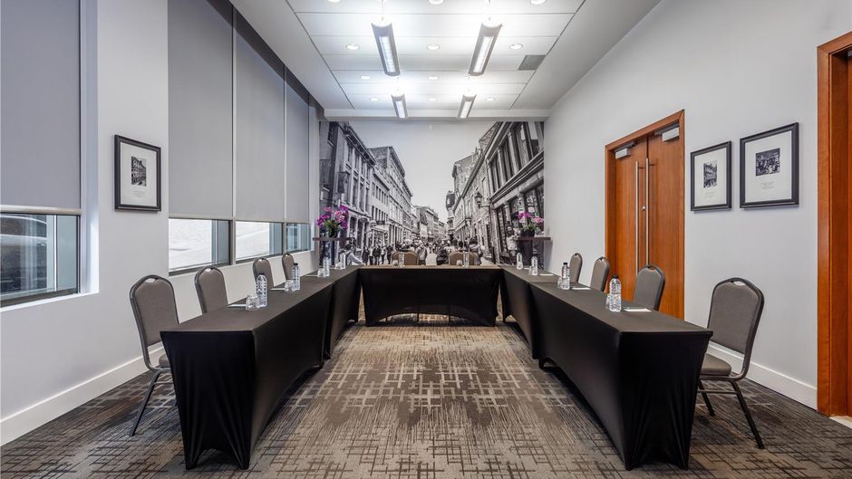 Embassy Suites Montreal by Hilton Meeting