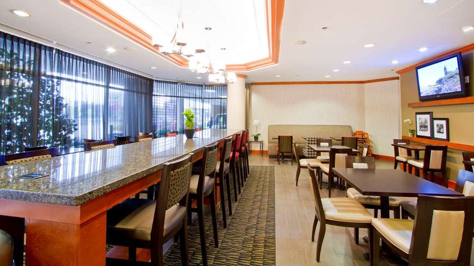 Hampton Inn Vancouver Airport Restaurant