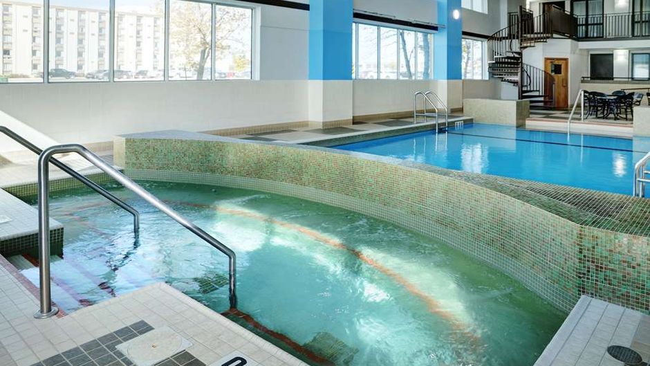 Hilton Winnipeg Airport Pool