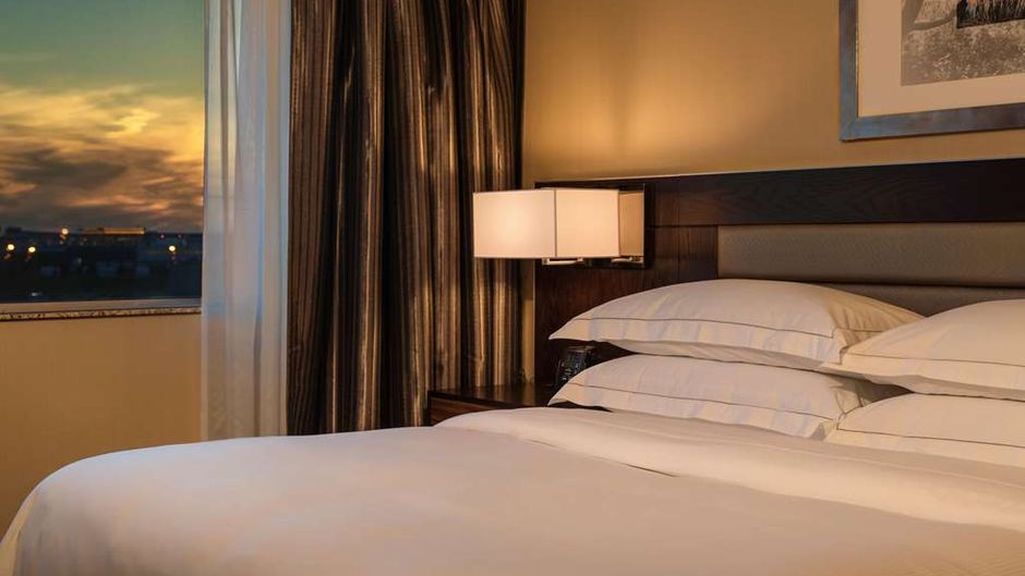 Hilton Winnipeg Airport Room
