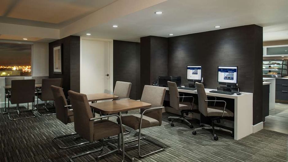 Hilton Winnipeg Airport Room