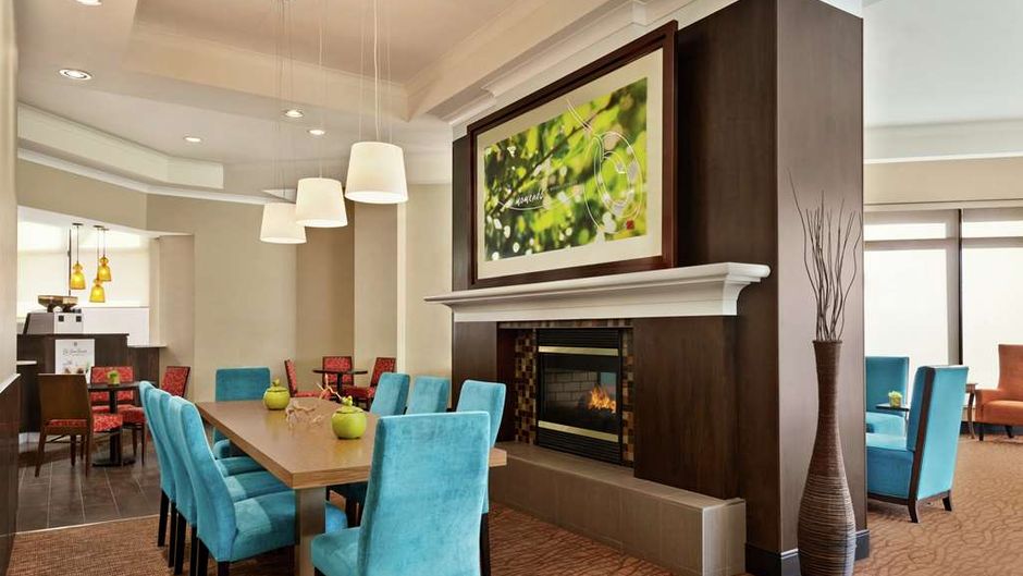 Hilton Garden Inn Saskatoon Downtown Lobby
