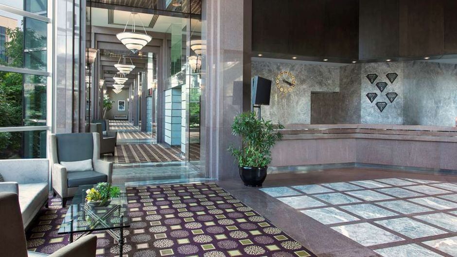 Hilton Suites Toronto/Markham Conf Ctr Lobby
