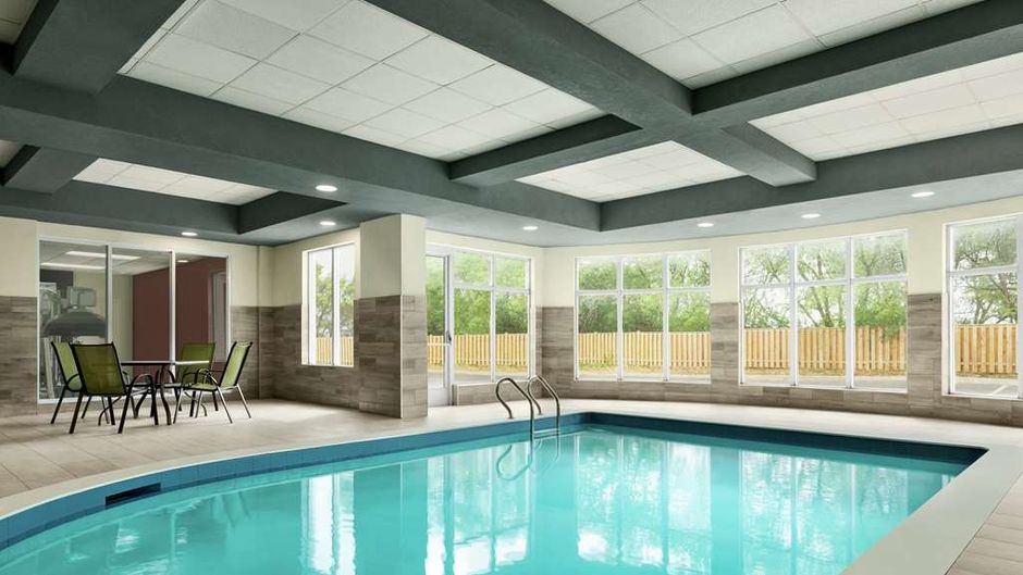 Hilton Garden Inn Cambridge Pool