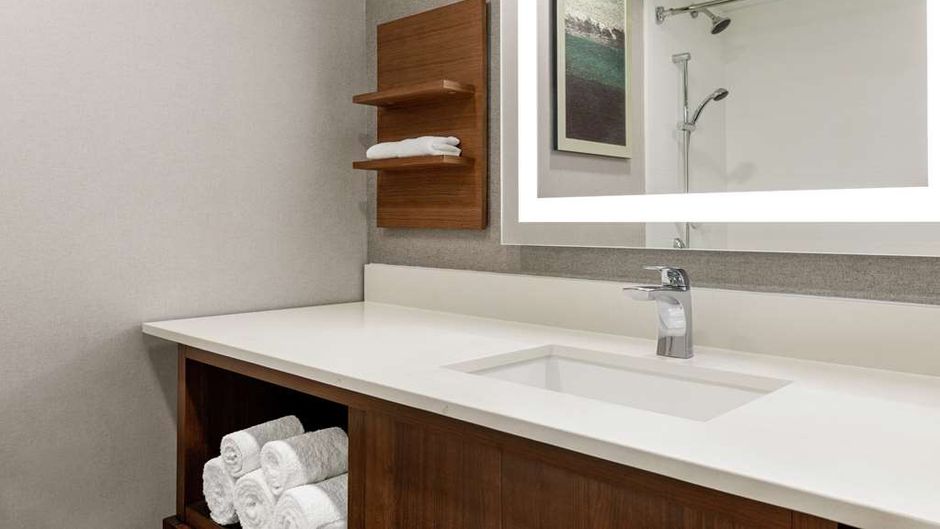 Hilton Garden Inn Cambridge Room