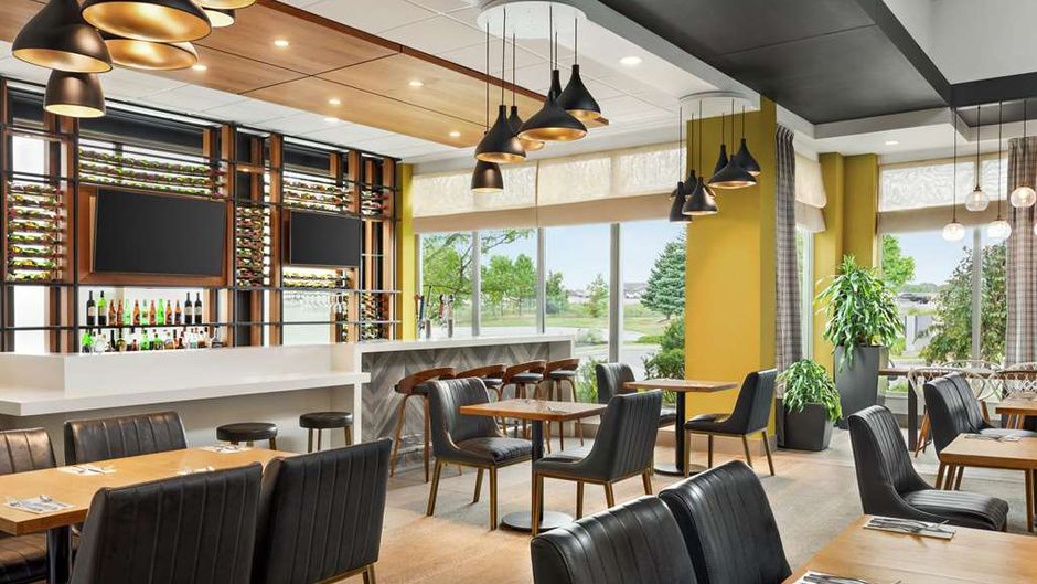 Hilton Garden Inn Cambridge Restaurant
