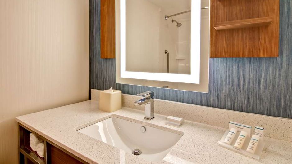 Hilton Garden Inn Toronto Mississauga Room