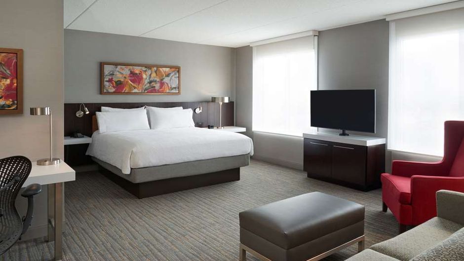 Hilton Garden Inn Toronto Arpt West Room