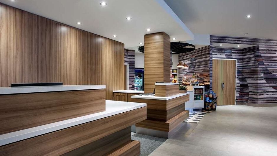 Hilton Garden Inn Toronto Airport Lobby
