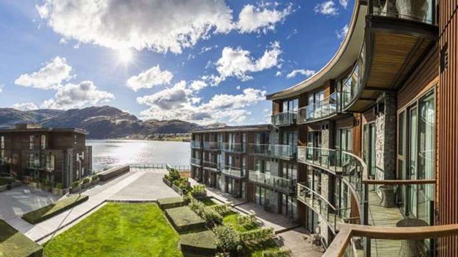 Hilton Queenstown Resort & Spa Exterior