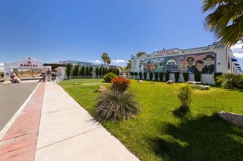 Ramada Kingman