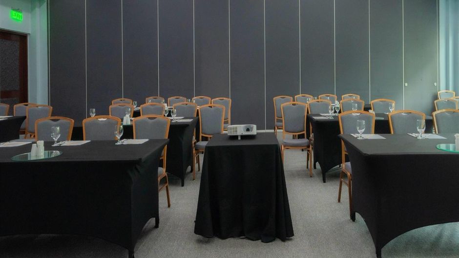 Microtel by Wyndham UP Technohub Meeting