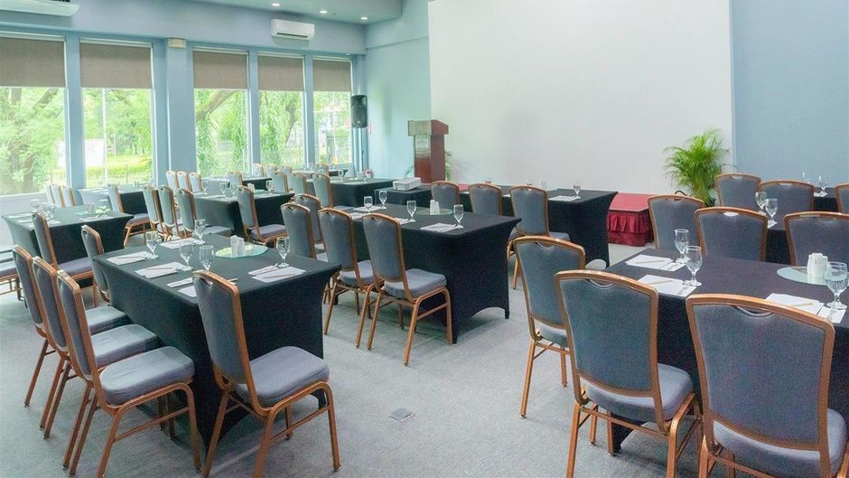 Microtel by Wyndham UP Technohub Meeting