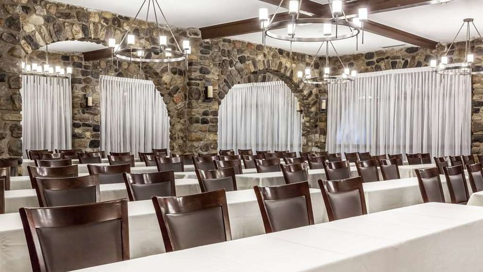 Ramada Ottawa on the Rideau Meeting