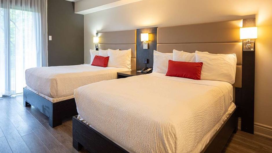 Ramada Ottawa on the Rideau Room