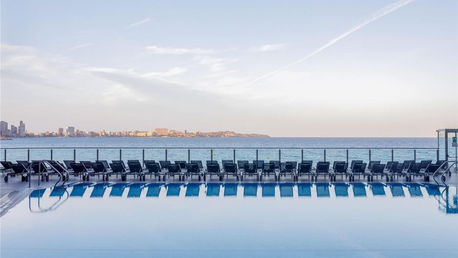Melia Alicante Pool