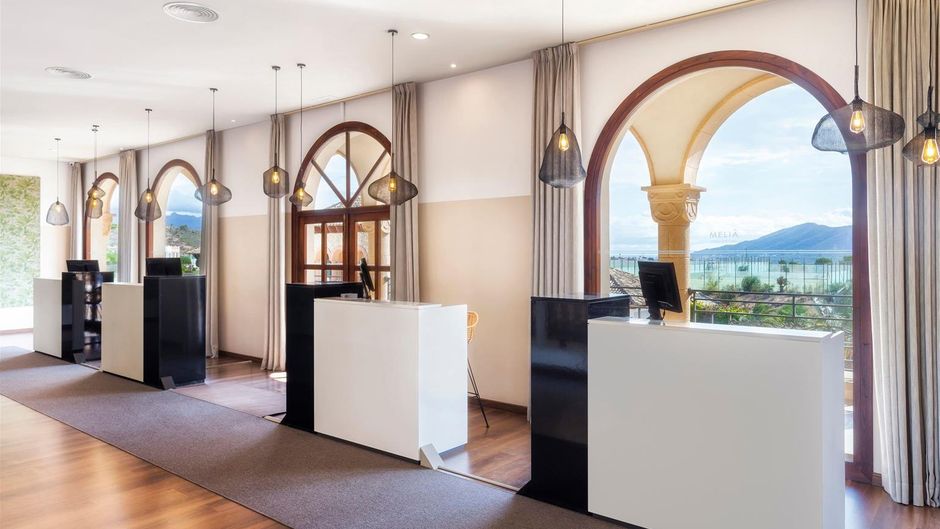 Melia Villaitana Lobby
