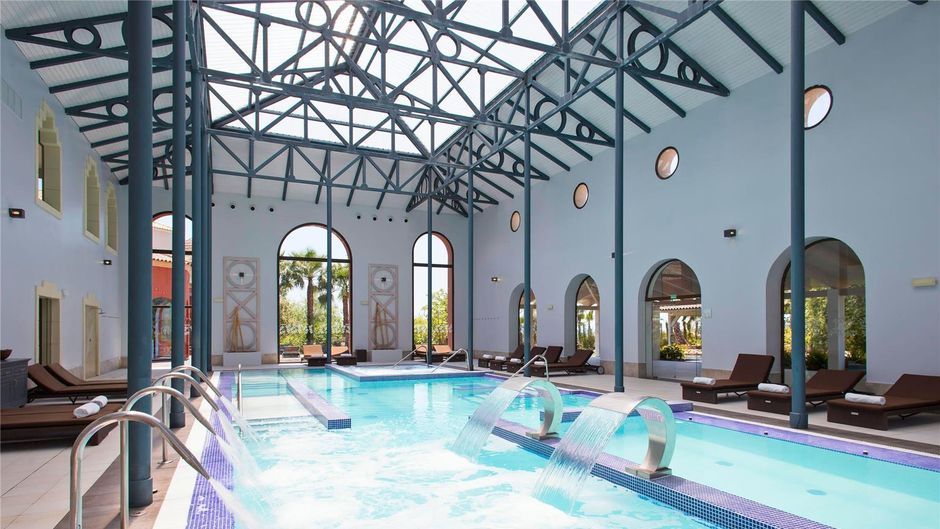 Melia Villaitana Pool