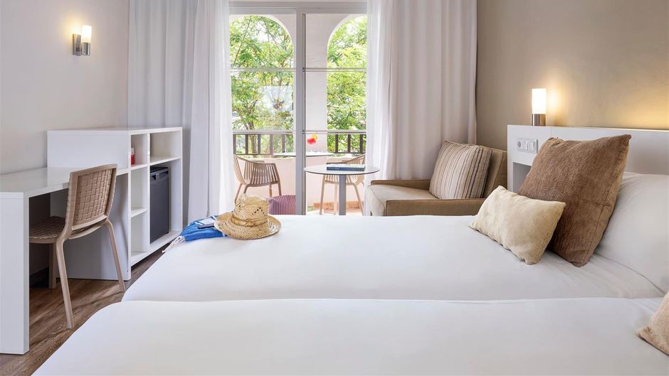Sol Falco Room