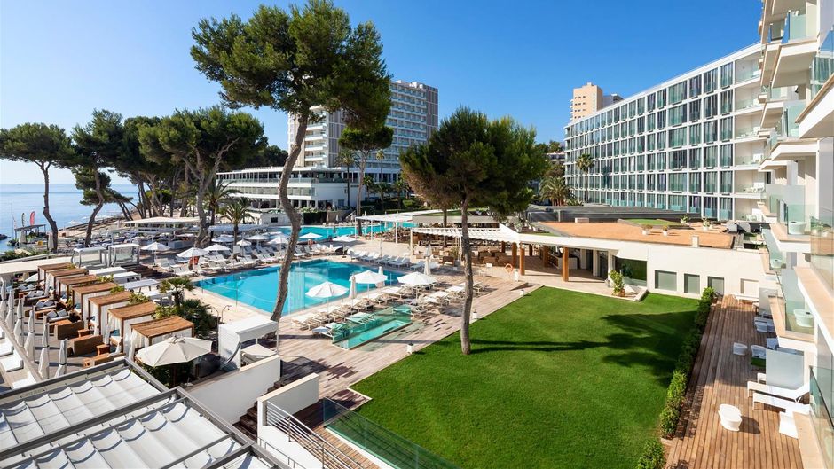 ME Melia South Beach Pool