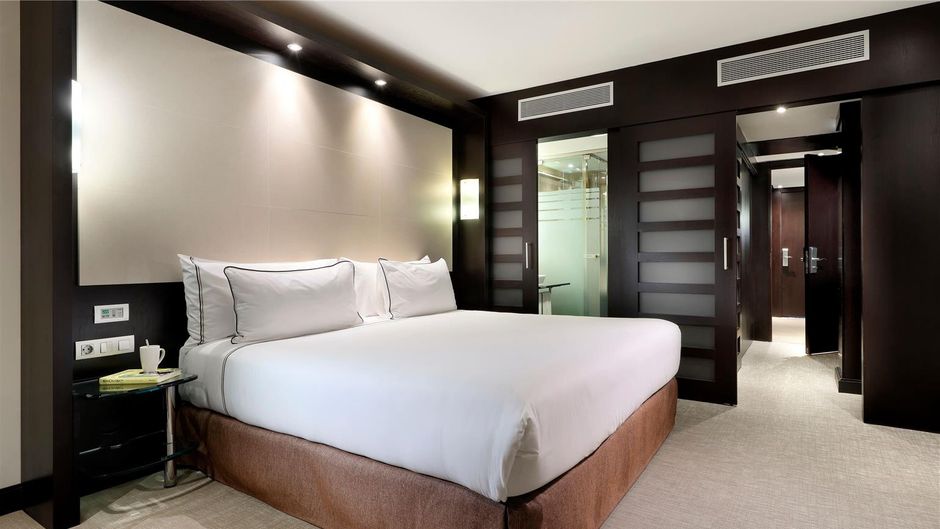 Melia Barcelona Sarria Hotel Room