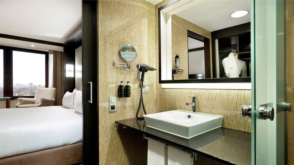 Melia Barcelona Sarria Hotel Room