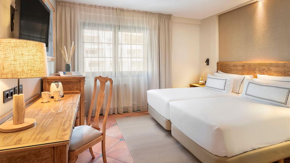 Melia Sol y Nieve Room