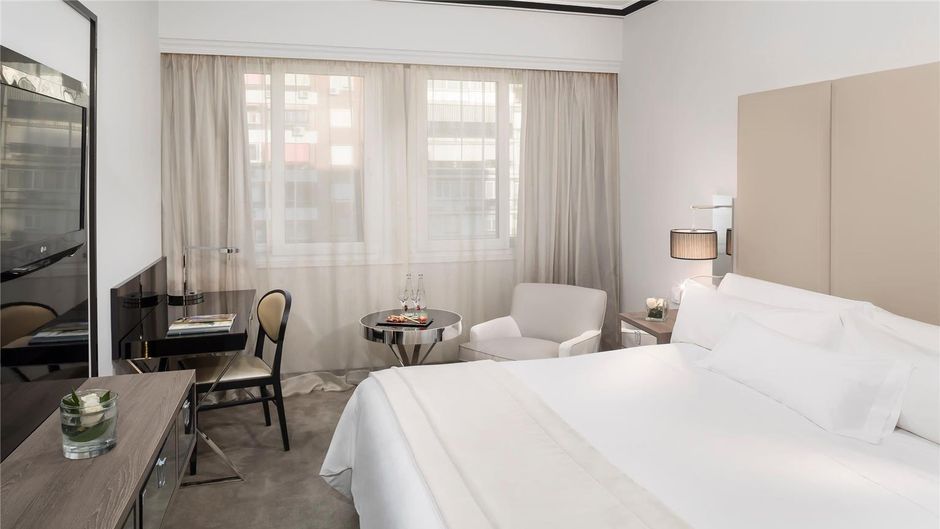 Melia Castilla Hotel Room