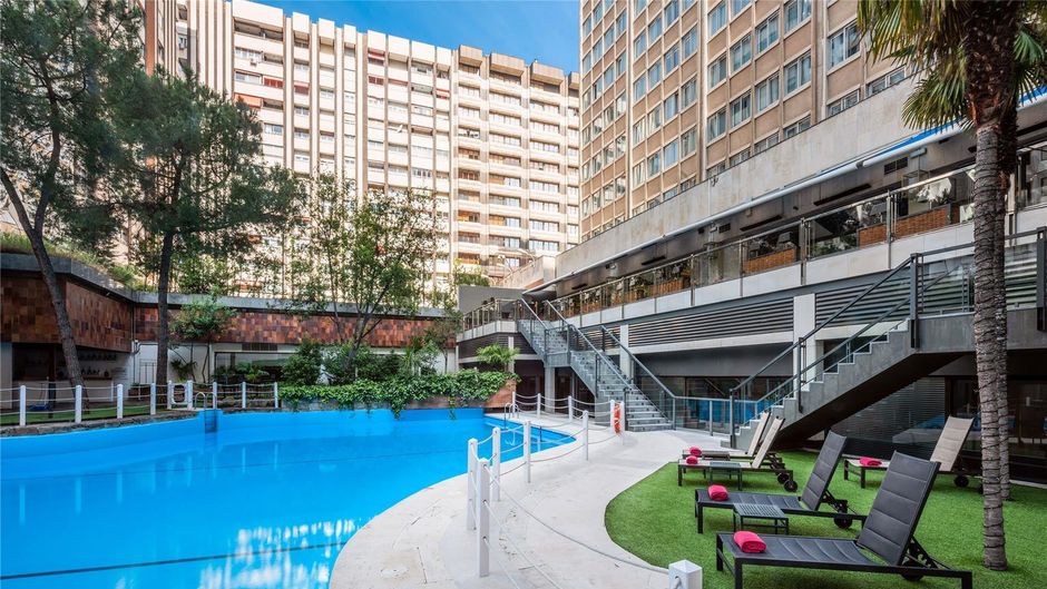 Melia Castilla Hotel Exterior
