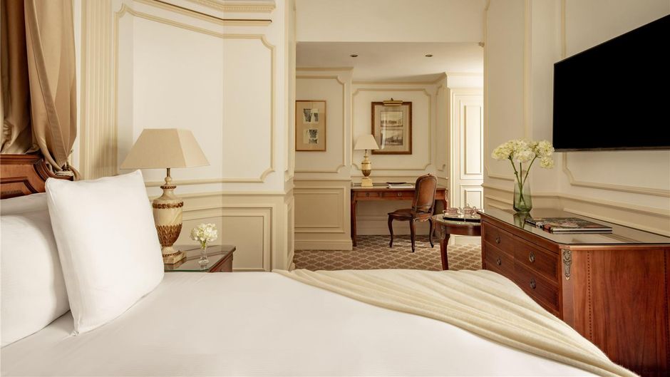 Gran Melia Fenix Room