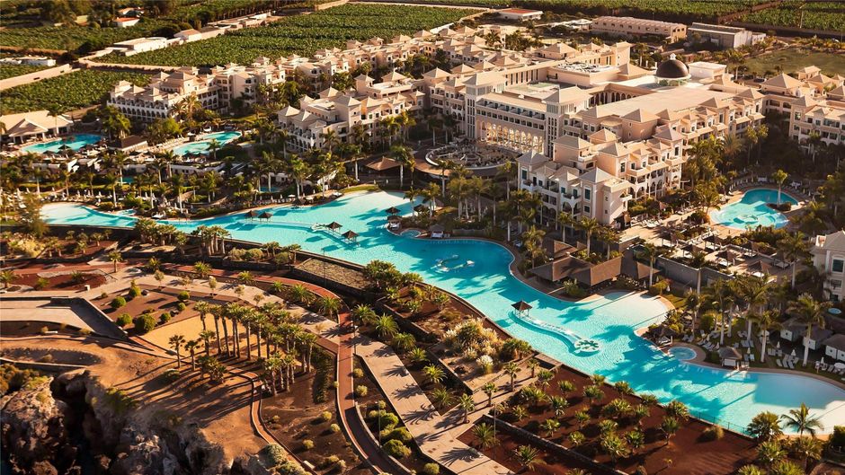 Gran Melia Palacio de Isora Pool