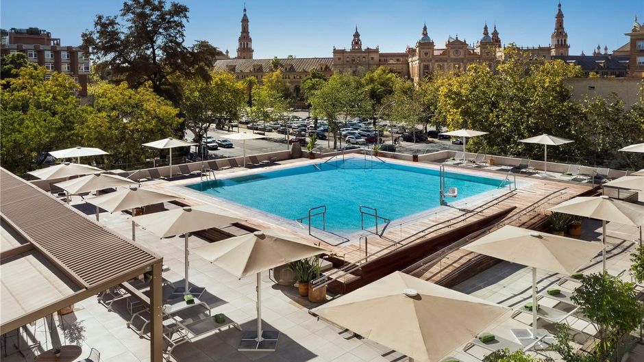 Melia Sevilla Pool