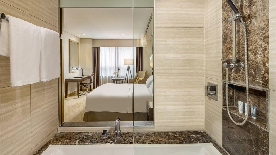 Melia Hanoi Room