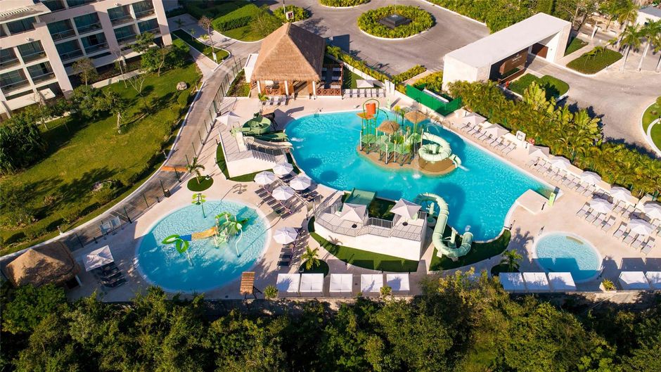 Paradisus Playa del Carmen Pool