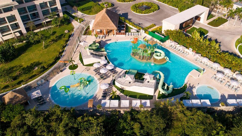 Paradisus Playa del Carmen Pool