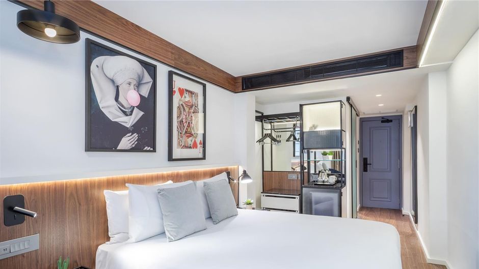 Melia White House Hotel Room