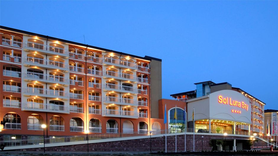 Sol Luna Bay Exterior