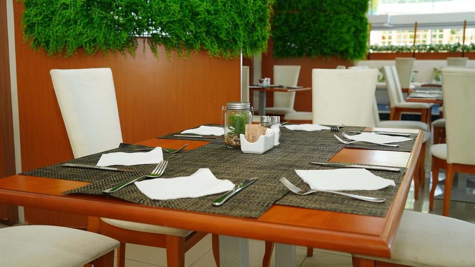 Sol Marina Palace Restaurant