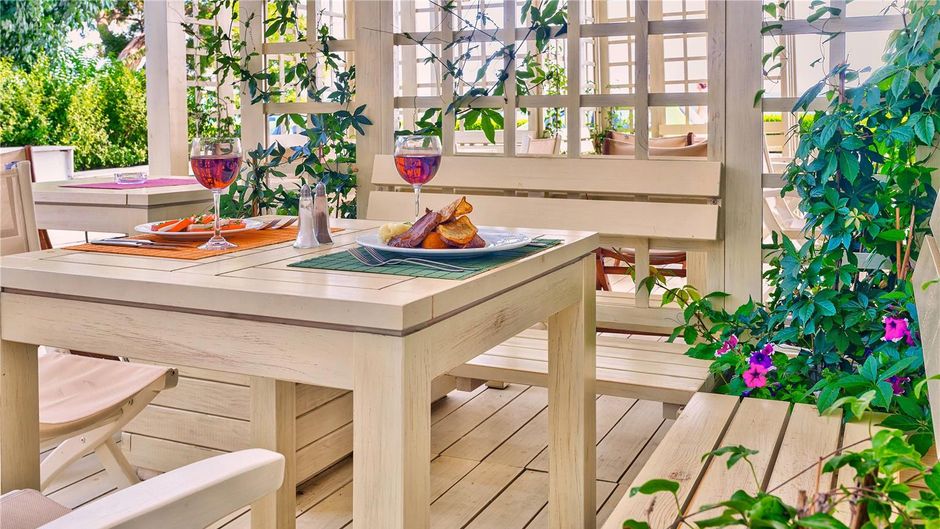 Sol Marina Palace Restaurant