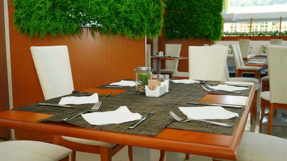 Sol Marina Palace Restaurant