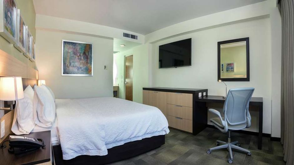 Hampton Inn by Hilton Silao-Aeropuerto Room